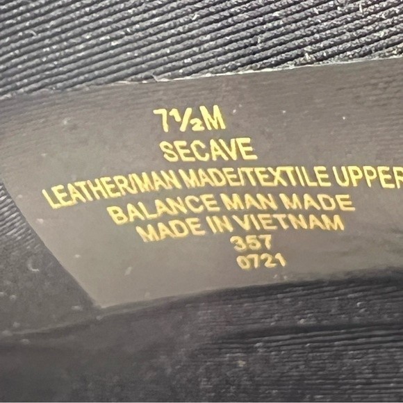 NEW Easy Spirit Womens Size 7.5 Cave Black Leather Comfort Sneakers Shoes‎ - Picture 9 of 9